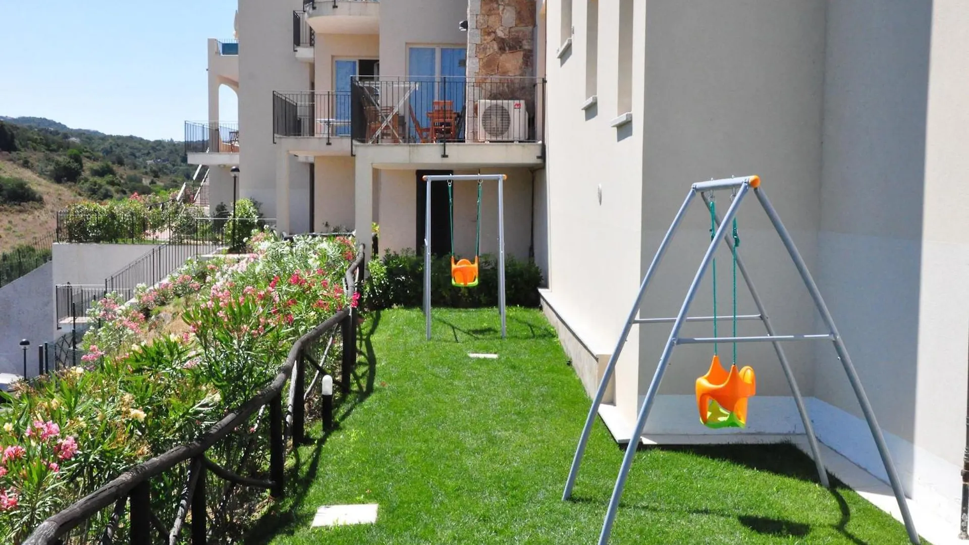 Elegant Apartment Near The Beach Of Baja Sardinia أرتْساكينا 0*,